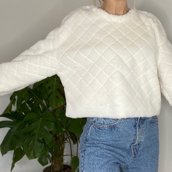 ZARA WHITE FAUX FUR SWEATER - Picture 5 of 5